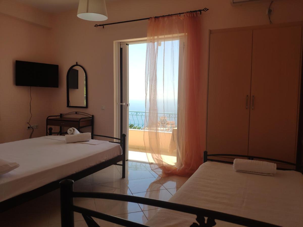 Let Rooms Lukova Exterior foto