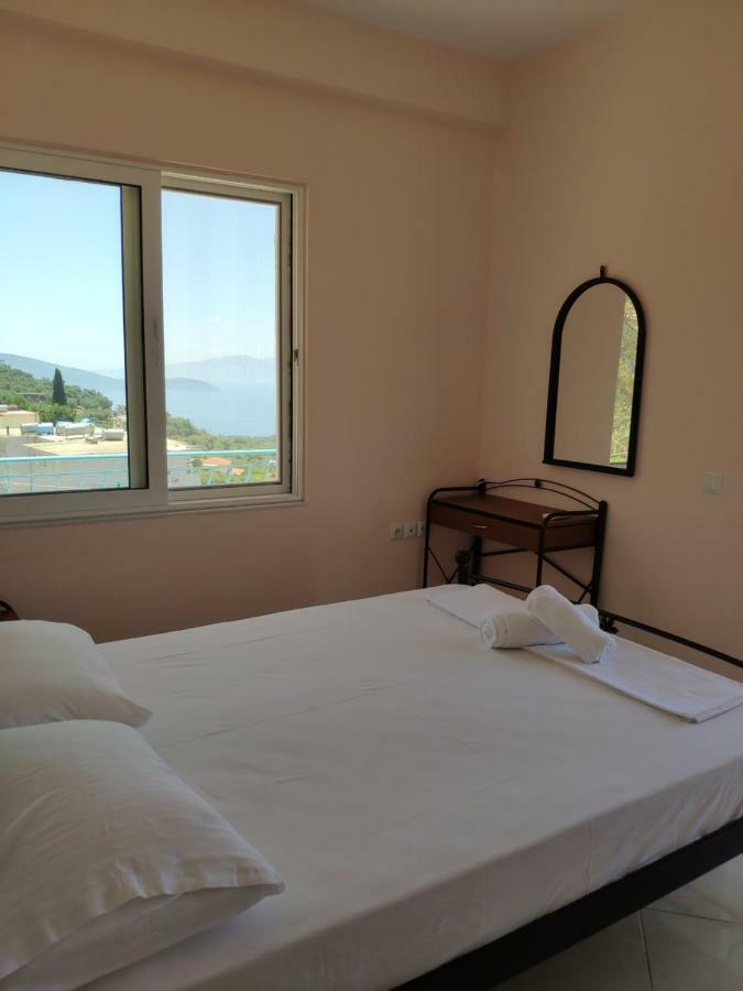 Let Rooms Lukova Exterior foto