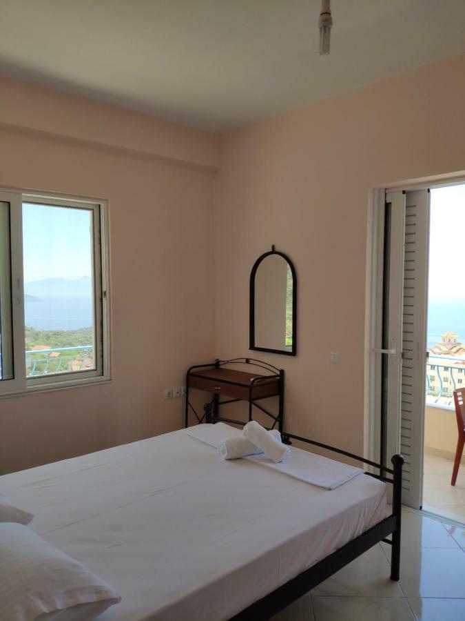 Let Rooms Lukova Exterior foto